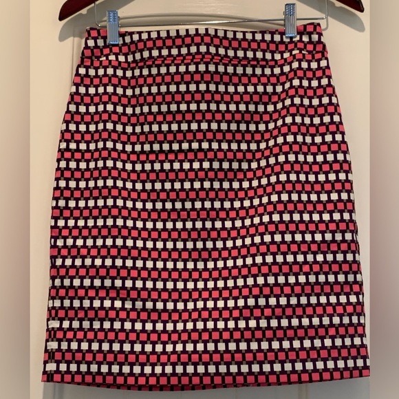 Ann Taylor Dresses & Skirts - Ann Taylor| NWT Size 4P Geometric Pattern Skirt